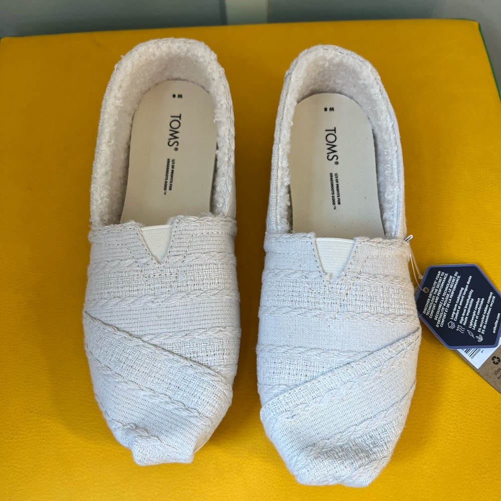 TOMS women’s Alpargata white/cream size 8